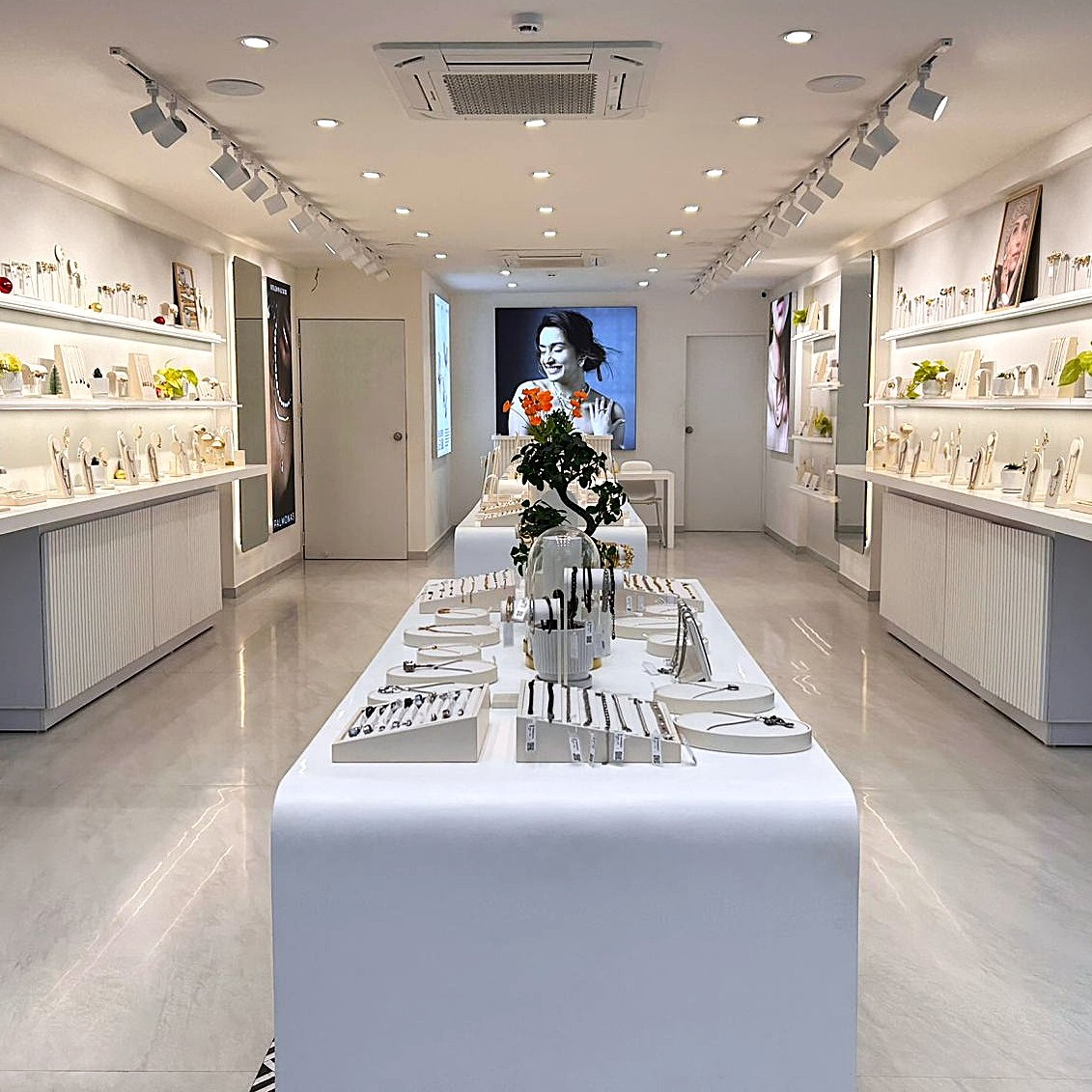 Bel Road Palmonas store