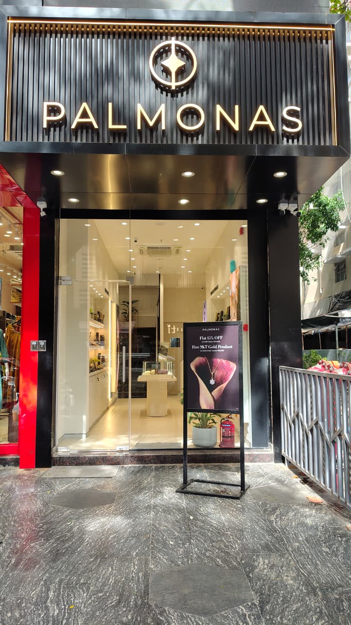 Borivali Palmonas store